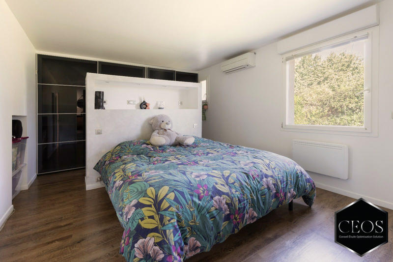 Maison - 280 m² - 8 pièces