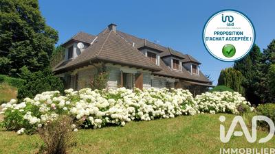 Maison - 190 m² - 8 pièces