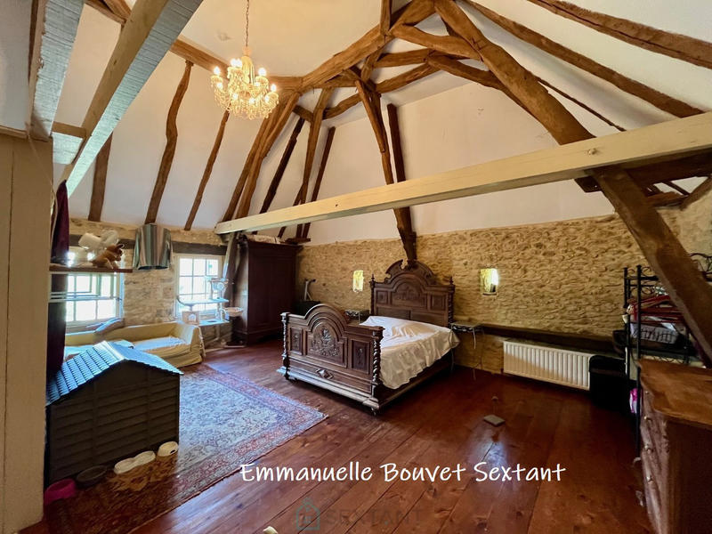 Maison - 240 m² - 7 pièces