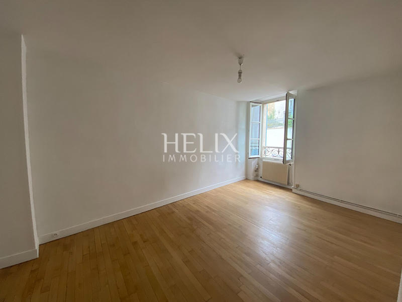 Maison - 242 m² - 9 pièces