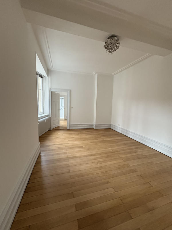 Appartement - 150 m² - 6 pièces