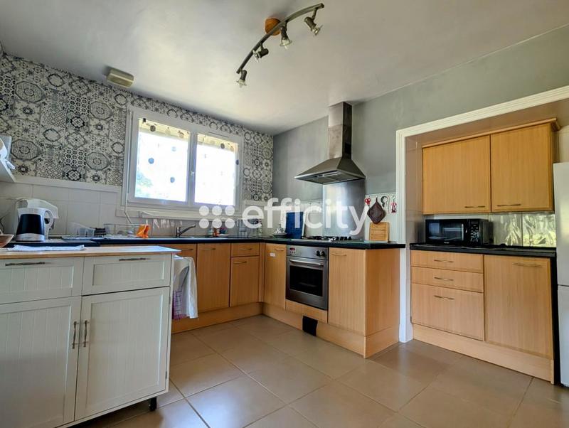 Maison - 150 m² - 8 pièces