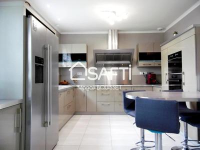 Maison - 168 m² - 6 pièces