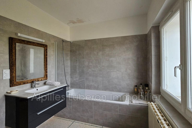 Mas - 200 m² - 6 pièces