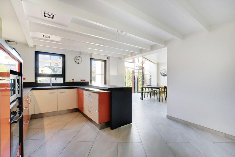 Maison - 149 m² - 6 pièces