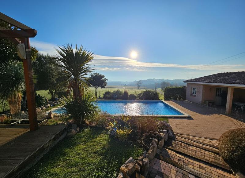 Villa - 140 m² - 5 pièces