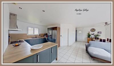 Maison - 99 m² - 5 pièces