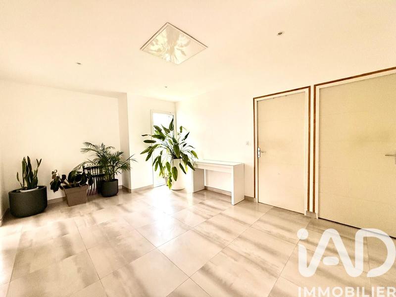 Maison - 210 m² - 8 pièces