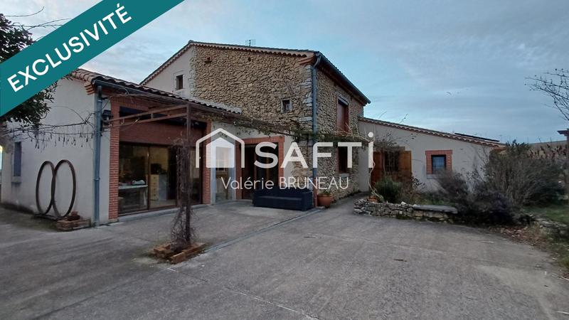 Maison - 230 m² - 10 pièces