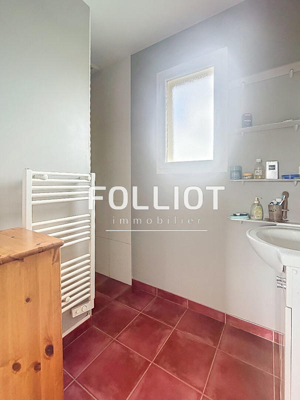 Maison - 188 m² - 9 pièces