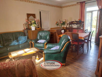 Maison - 225 m² - 9 pièces