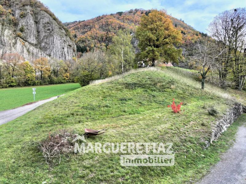 Terrain constructible - 1 339 m²