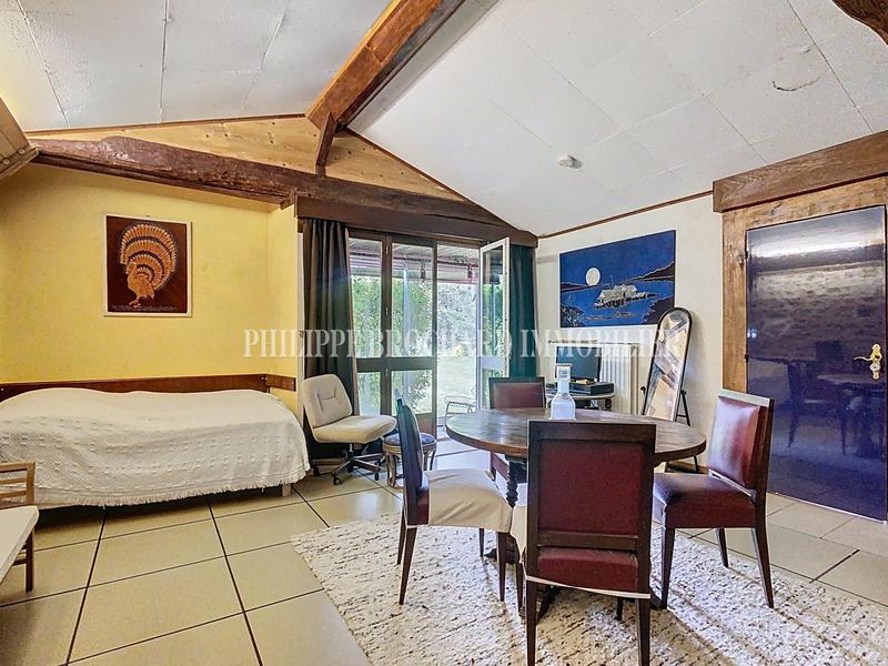 Maison ancienne - 227 m² - 8 pièces