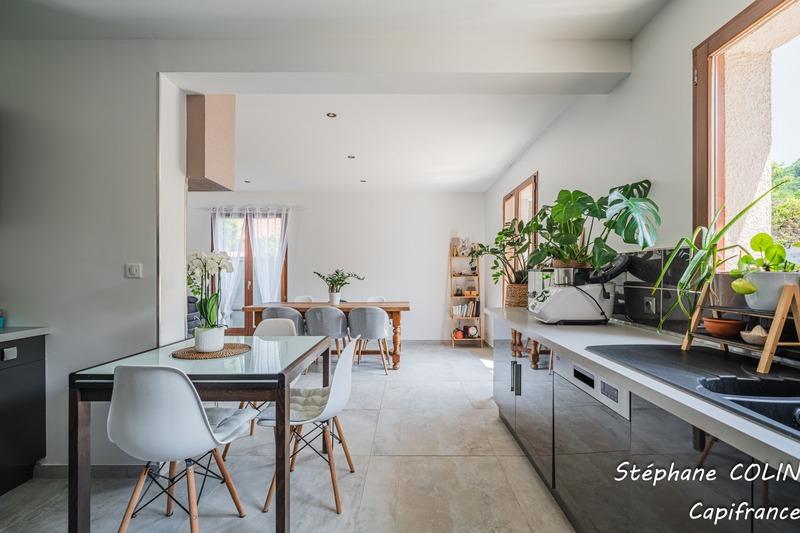 Maison - 84 m² - 4 pièces