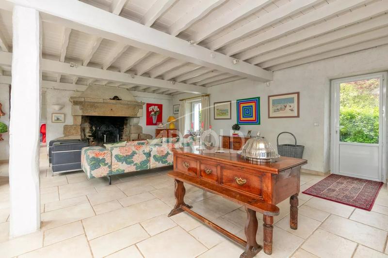 Maison - 270 m² - 10 pièces