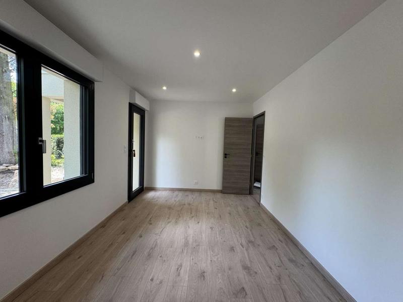 Maison - 180 m² - 5 pièces