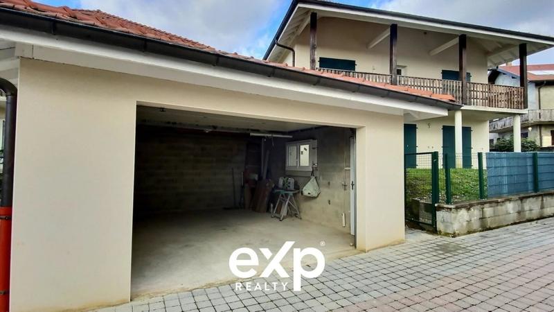 Maison - 331 m² - 7 pièces