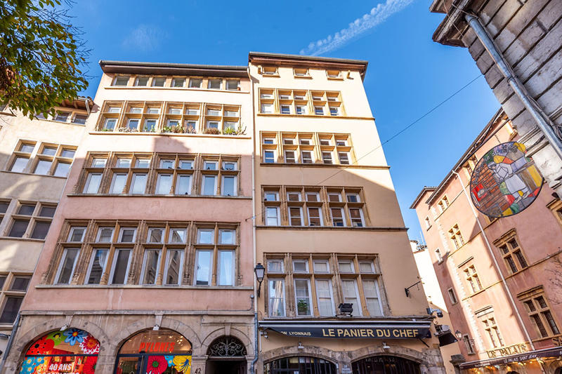 Appartement - 90 m² - 3 pièces