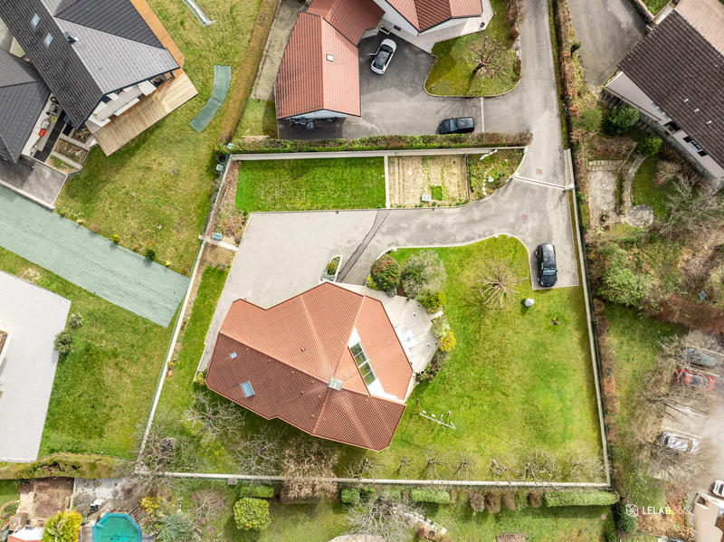 Maison - 177 m² - 6 pièces