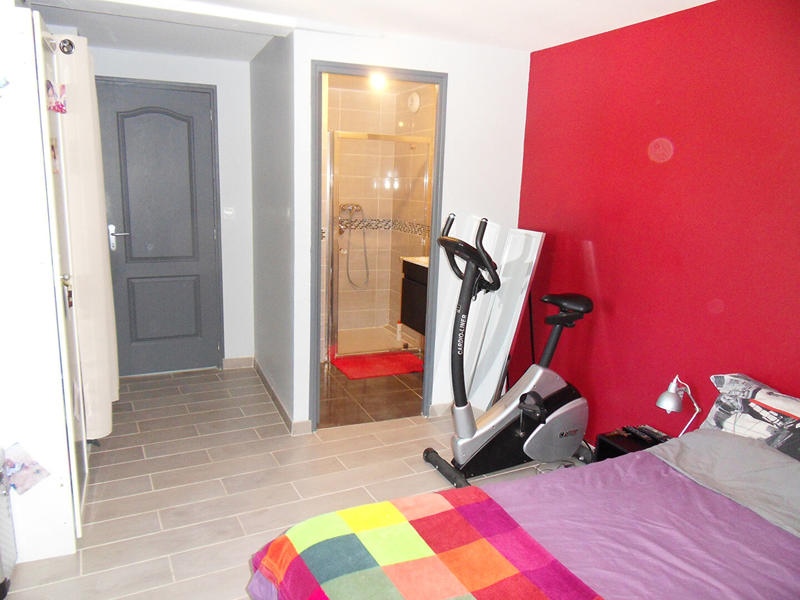 Maison - 300 m² - 5 pièces