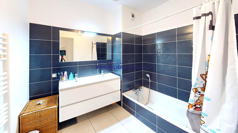 Appartement - 80 m² - 4 pièces