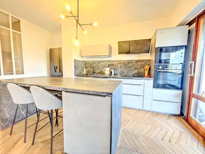 Appartement - 93 m² - 3 pièces