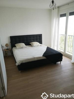 Chambre - 15 m² - 1 pièce