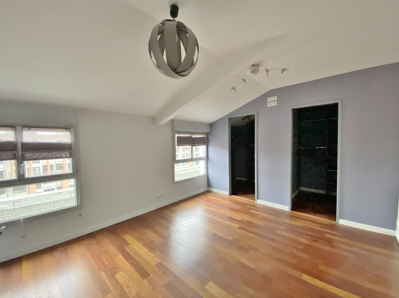 Appartement - 185 m² - 5 pièces