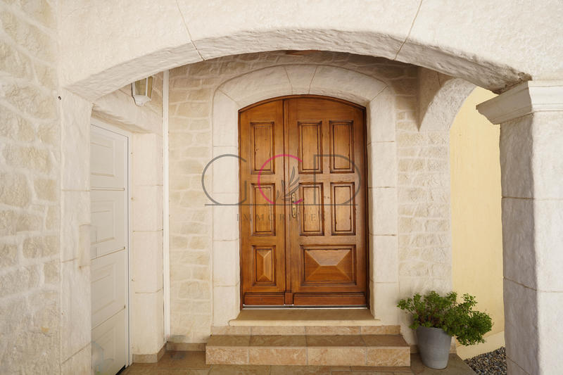 Maison - 170 m² - 5 pièces