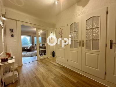 Appartement - 99 m² - 3 pièces