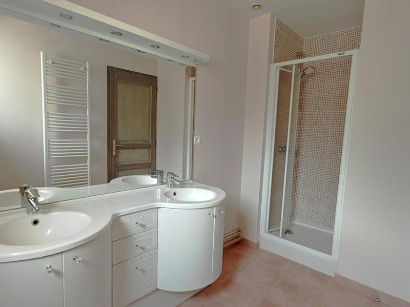 Maison - 182 m² - 7 pièces