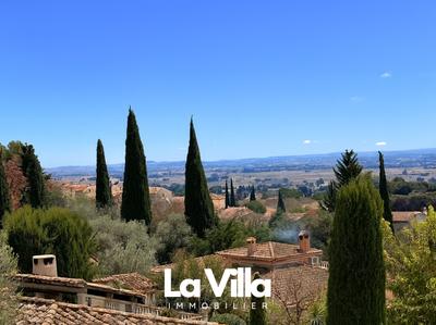 Maison - 226 m² - 8 pièces