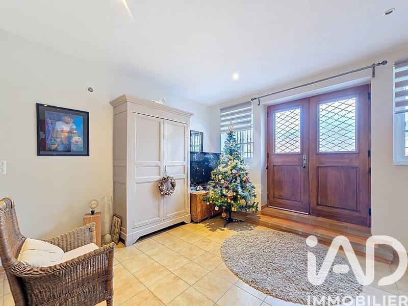 Maison - 250 m² - 8 pièces