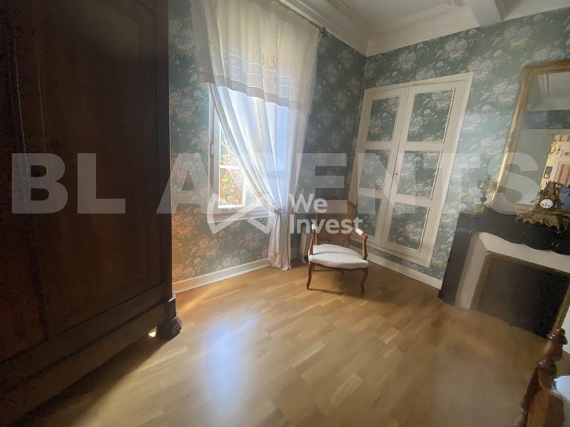 Maison - 273 m² - 8 pièces