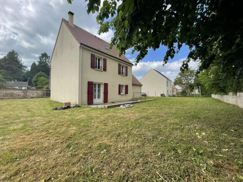 Maison - 88 m² - 5 pièces