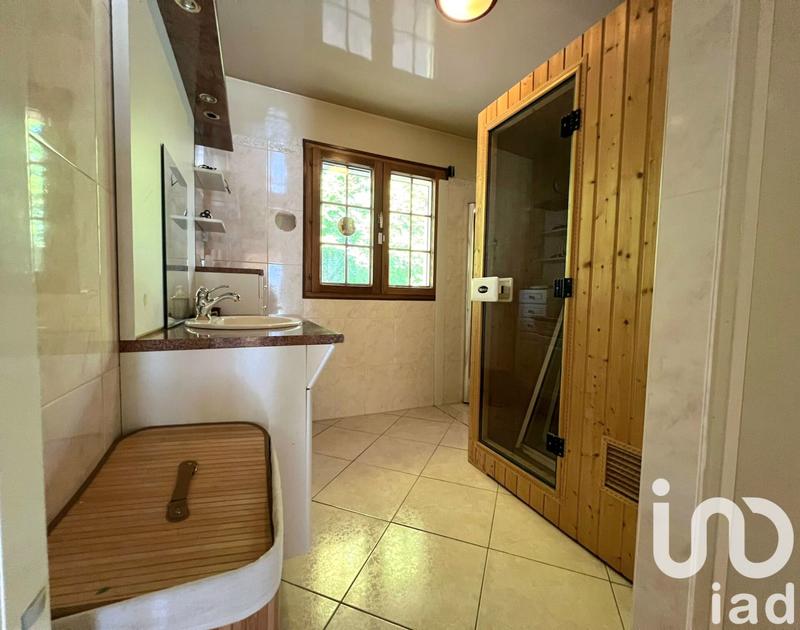 Maison - 170 m² - 6 pièces