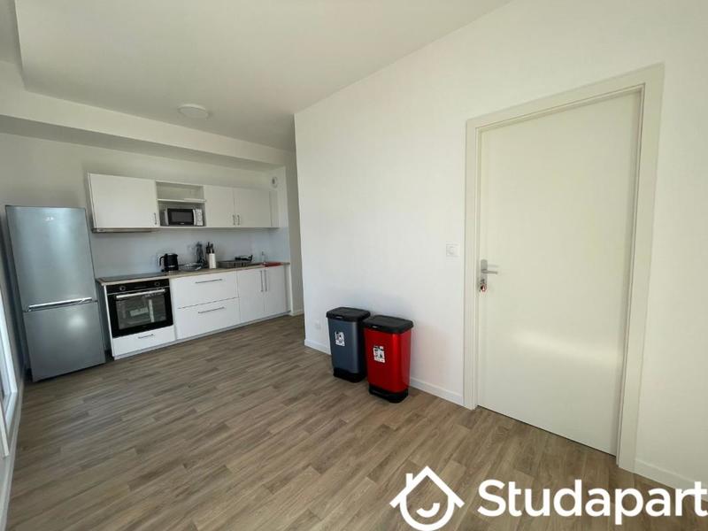 Chambre - 13 m² - 1 pièce