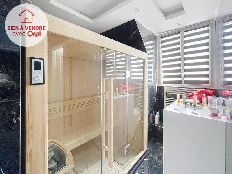 Appartement - 136 m² - 5 pièces