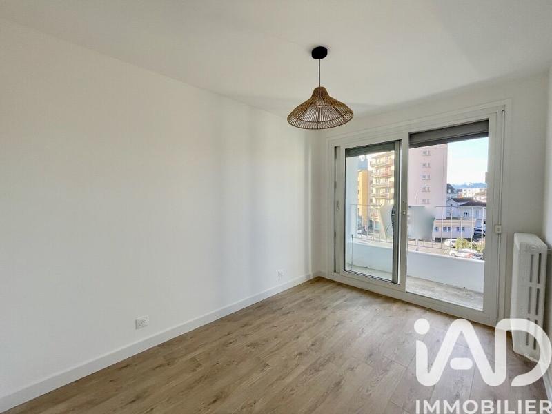Appartement - 79 m² - 4 pièces