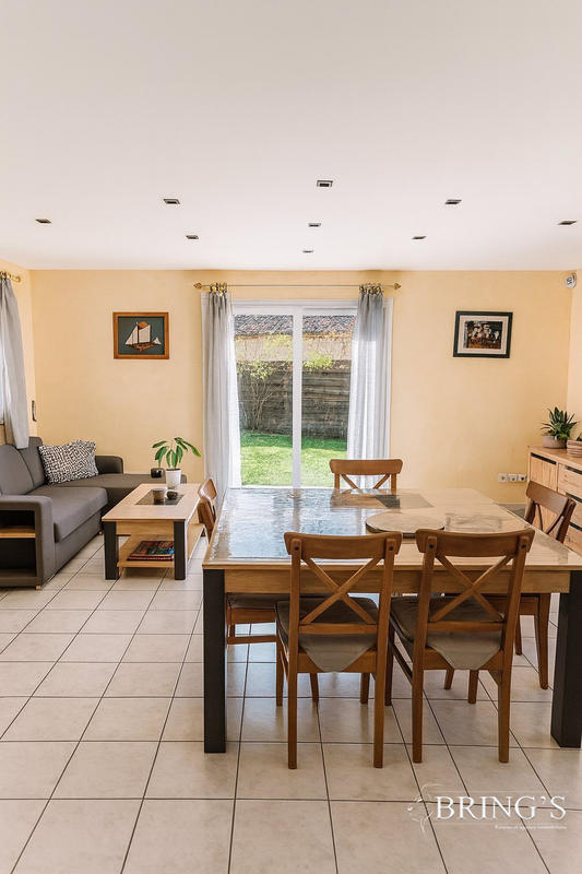 Maison - 131 m² - 8 pièces