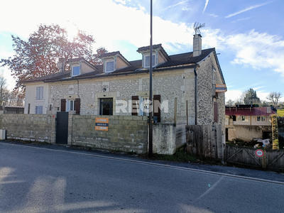 Maison - 187 m² - 12 pièces