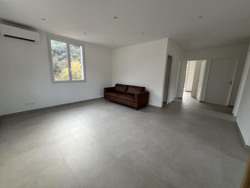 Appartement - 79 m² - 4 pièces