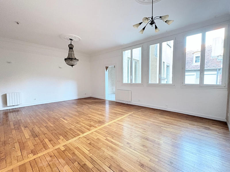 Appartement - 144 m² - 5 pièces