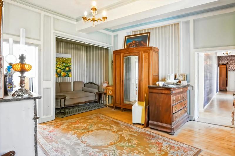 Hôtel particulier - 278 m² - 12 pièces