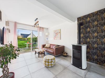 Maison - 95 m² - 5 pièces