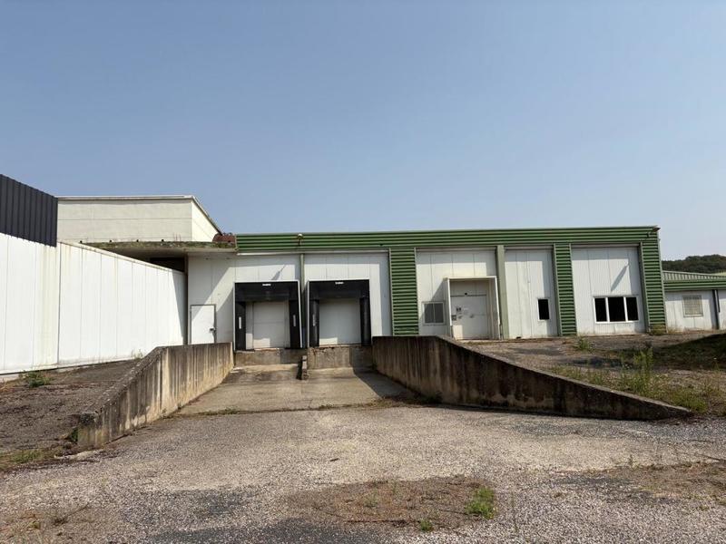 Divers - 3 000 m² - 15 pièces