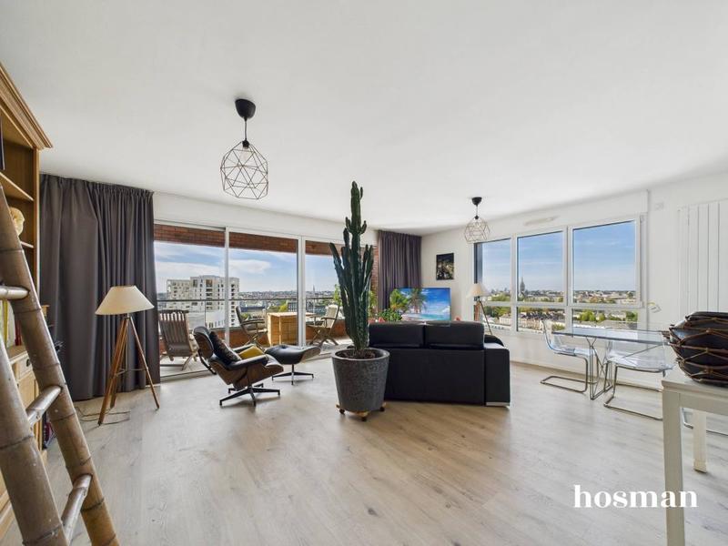 Appartement - 94 m² - 4 pièces