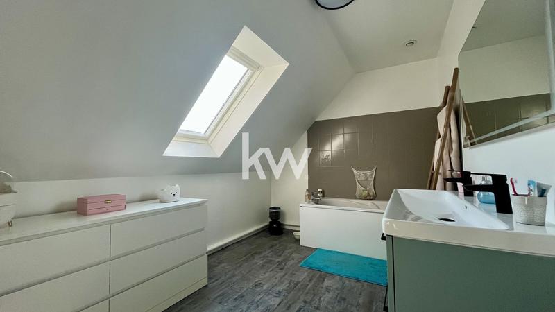 Maison - 110 m² - 6 pièces