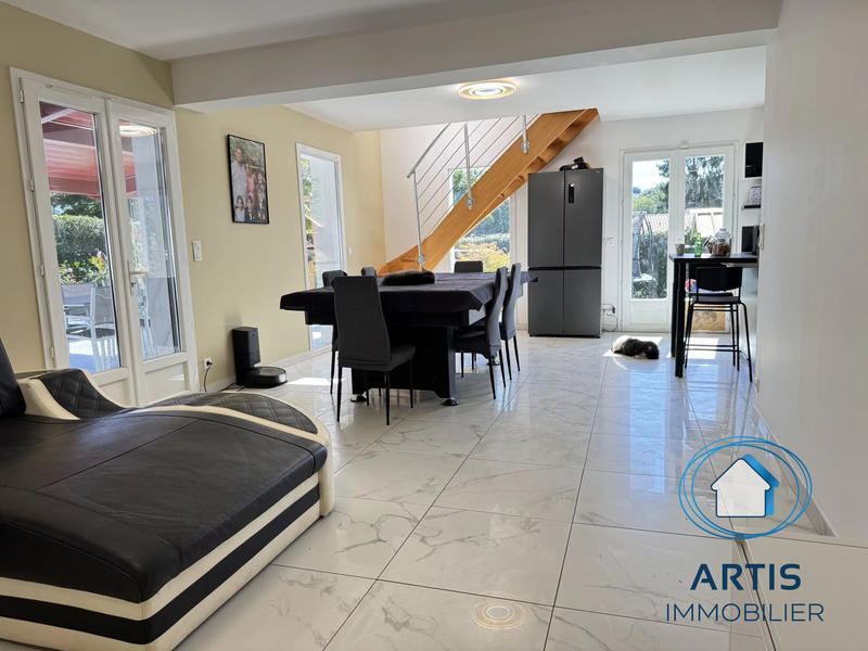 Maison - 140 m² - 6 pièces