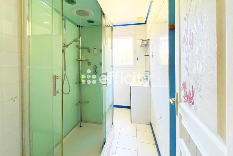 Maison - 93 m² - 5 pièces